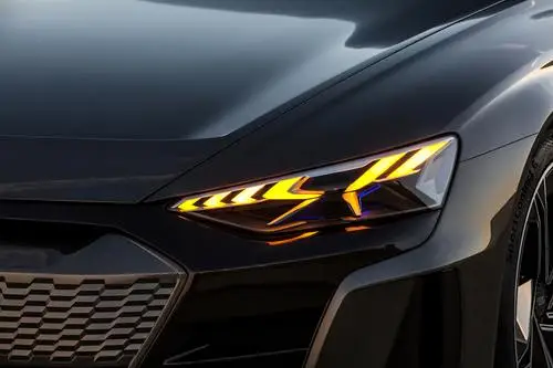 2018 Audi e-Tron GT Concept Men's Colored Hoodie - idPoster.com