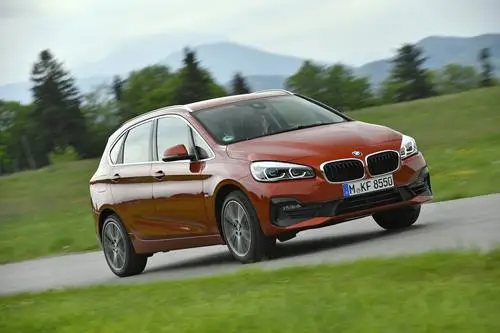 2018 BMW 218i Active Tourer Wall Poster picture 962783