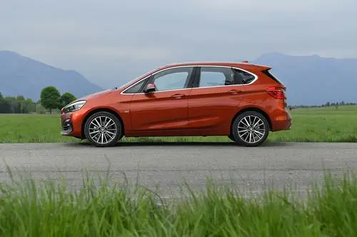 2018 BMW 218i Active Tourer Wall Poster picture 962797