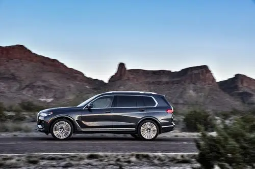 2018 BMW X7 xDrive 40i Wall Poster picture 963709