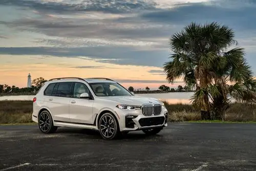 2019 BMW X7 xDrive 50i Wall Poster picture 969238