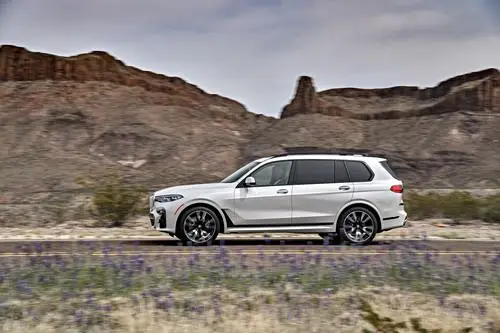 2019 BMW X7 xDrive 50i Wall Poster picture 969251