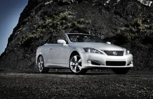 2010 Lexus ISC 250C and IS 350C White T-Shirt - idPoster.com