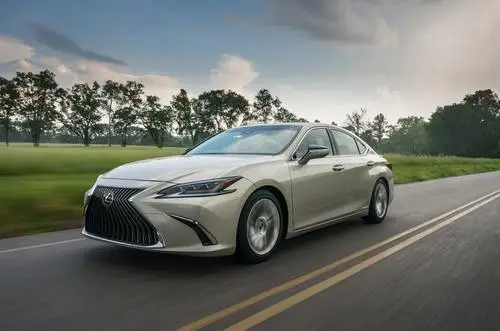 2018 Lexus ES 300h Wall Poster picture 966383