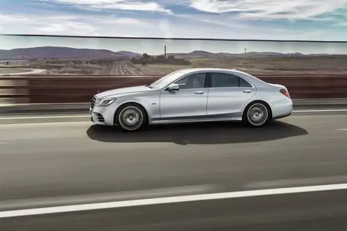 2019 Mercedes-Benz S 560 Protected Face mask - idPoster.com
