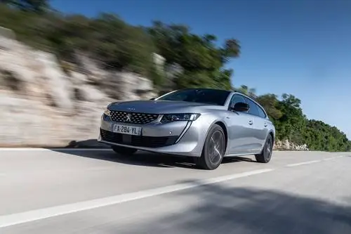 2018 Peugeot 508 SW Wall Poster picture 960644
