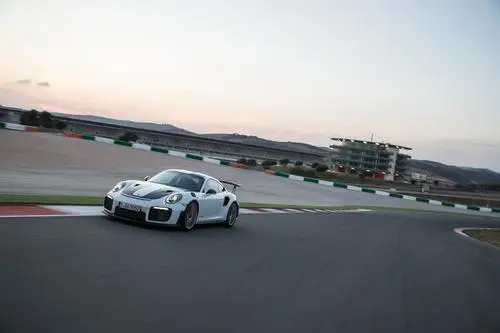 2018 Porsche 911 ( 991 type II ) GT2 RS Jigsaw Puzzle picture 960677