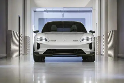 2018 Porsche Mission E Cross Turismo Concept Kitchen Apron - idPoster.com