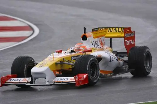 2009 Renault F1 R29 Jigsaw Puzzle picture 101738