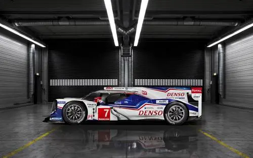 2014 Toyota TS040 Hybrid Race Car Jigsaw Puzzle picture 280725