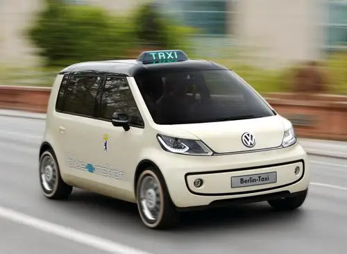 2010 Volkswagen Taxi Concept Protected Face mask - idPoster.com