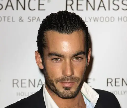 Aaron Diaz Wall Poster picture 1073648