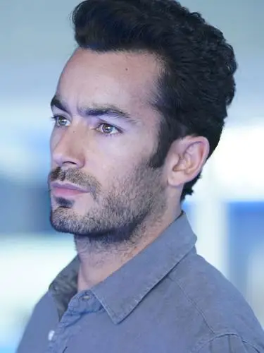 Aaron Diaz Wall Poster picture 1073653