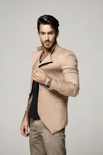 Aaron Diaz Wall Poster picture 1073662