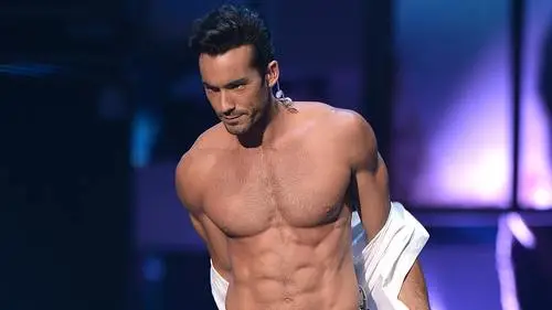 Aaron Diaz Wall Poster picture 1073676
