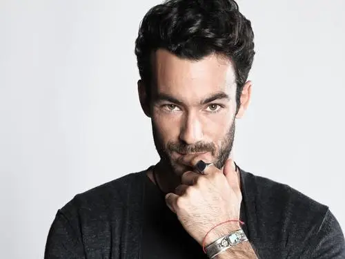 Aaron Diaz Jigsaw Puzzle picture 1073693
