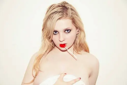 Abigail Breslin Wall Poster picture 339880