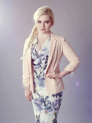 Abigail Breslin Wall Poster picture 402028
