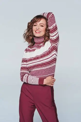 Ahna O'Reilly Women's Colored T-Shirt - idPoster.com
