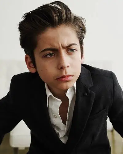 Aidan Gallagher Wall Poster picture 892874