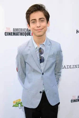 Aidan Gallagher Wall Poster picture 892905