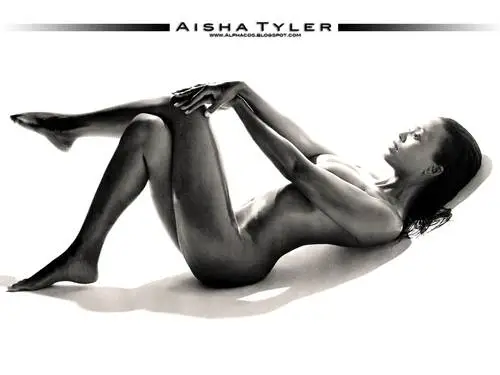 Aisha Tyler White T-Shirt - idPoster.com