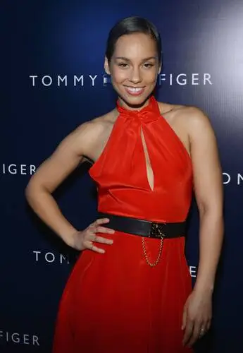 Alicia Keys Women's Colored  Long Sleeve T-Shirt - idPoster.com