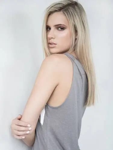 Alissa Violet Jigsaw Puzzle picture 558685