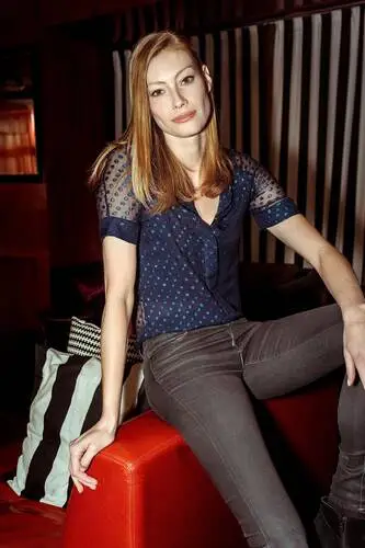 Alyssa Sutherland Women's Colored  Long Sleeve T-Shirt - idPoster.com