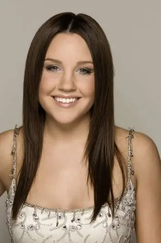 Amanda Bynes Wall Poster picture 704682
