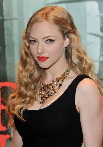 Amanda Seyfried Wall Poster picture 111542
