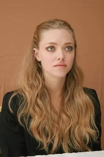 Amanda Seyfried Wall Poster picture 155400