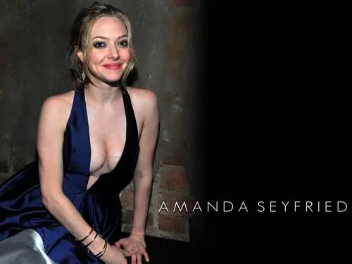 Amanda Seyfried Wall Poster picture 227612