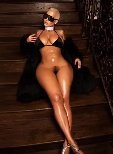 Amber Rose Wall Poster picture 704802