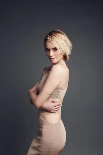 Amber Valletta Jigsaw Puzzle picture 828272