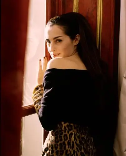 Amira Casar Wall Poster picture 911346
