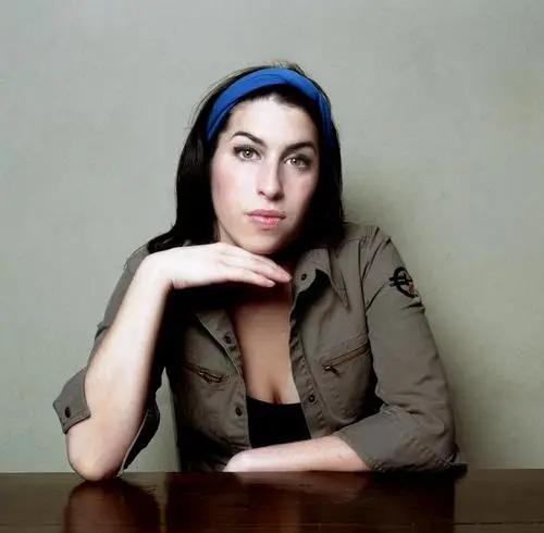 Amy Winehouse Wall Poster picture 909442