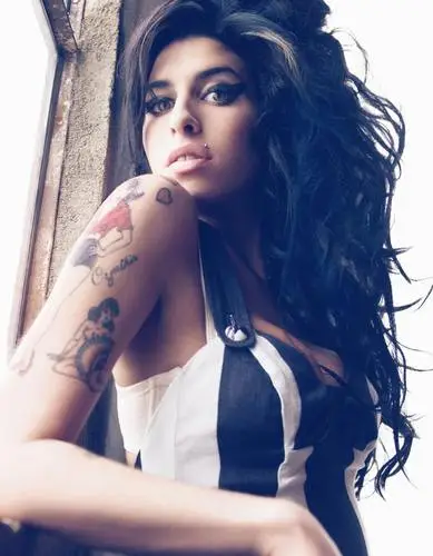 Amy Winehouse Jigsaw Puzzle picture 94275