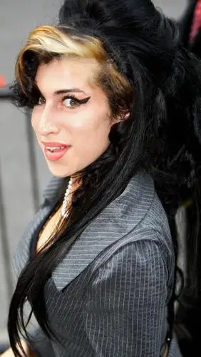 Amy Winehouse Jigsaw Puzzle picture 94284