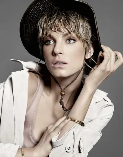 Angela Lindvall Image Jpg picture 343659