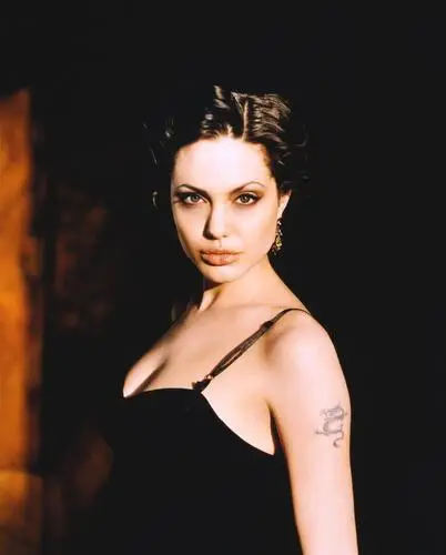 Angelina Jolie White Tank-Top - idPoster.com