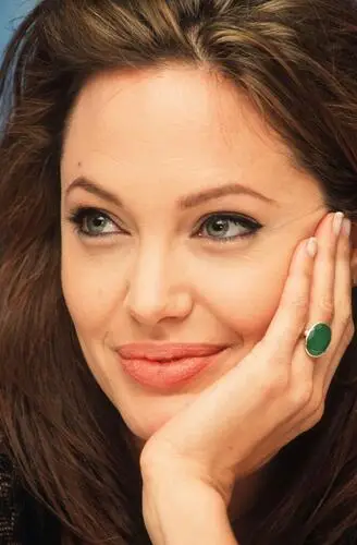 Angelina Jolie Jigsaw Puzzle picture 28327