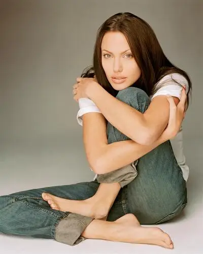 Angelina Jolie Jigsaw Puzzle picture 28444