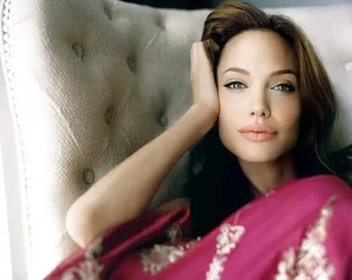 Angelina Jolie Jigsaw Puzzle picture 678084