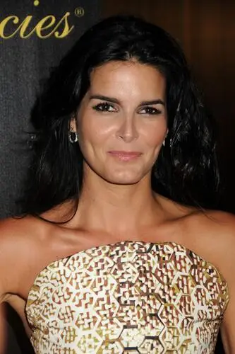 Angie Harmon Men's Colored T-Shirt - idPoster.com