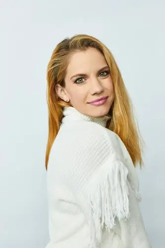 Anna Chlumsky Protected Face mask - idPoster.com