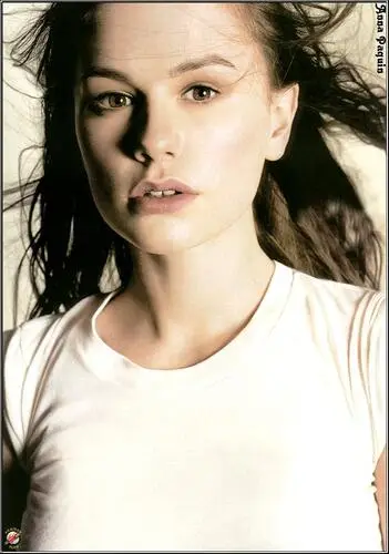 Anna Paquin White T-Shirt - idPoster.com