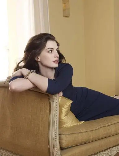 Anne Hathaway Wall Poster picture 165337