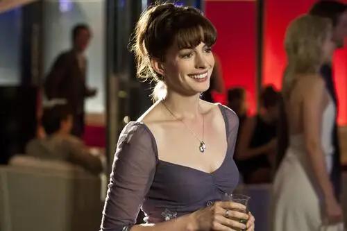 Anne Hathaway Computer MousePad picture 178236