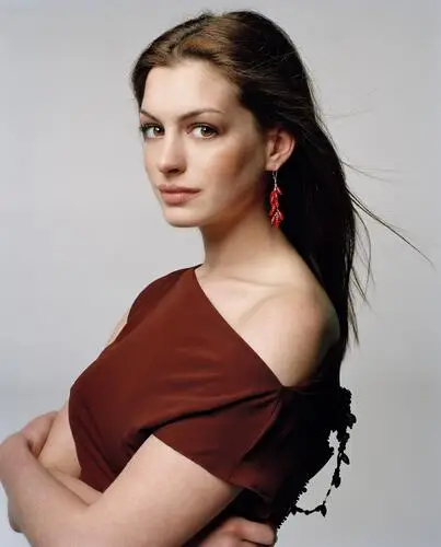 Anne Hathaway Computer MousePad picture 191399